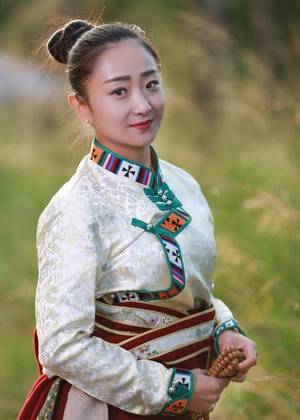 仁青卓玛（藏族）