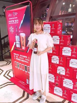 笑看浮华苍伤，谁哭谁痛谁伤