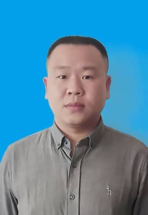 李  阳