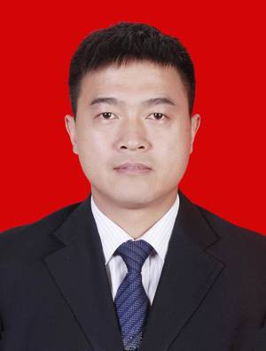 彭  程