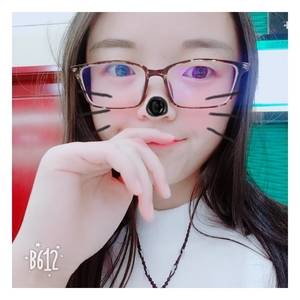 李佳妮