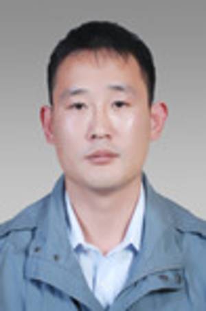 区国土局张磊